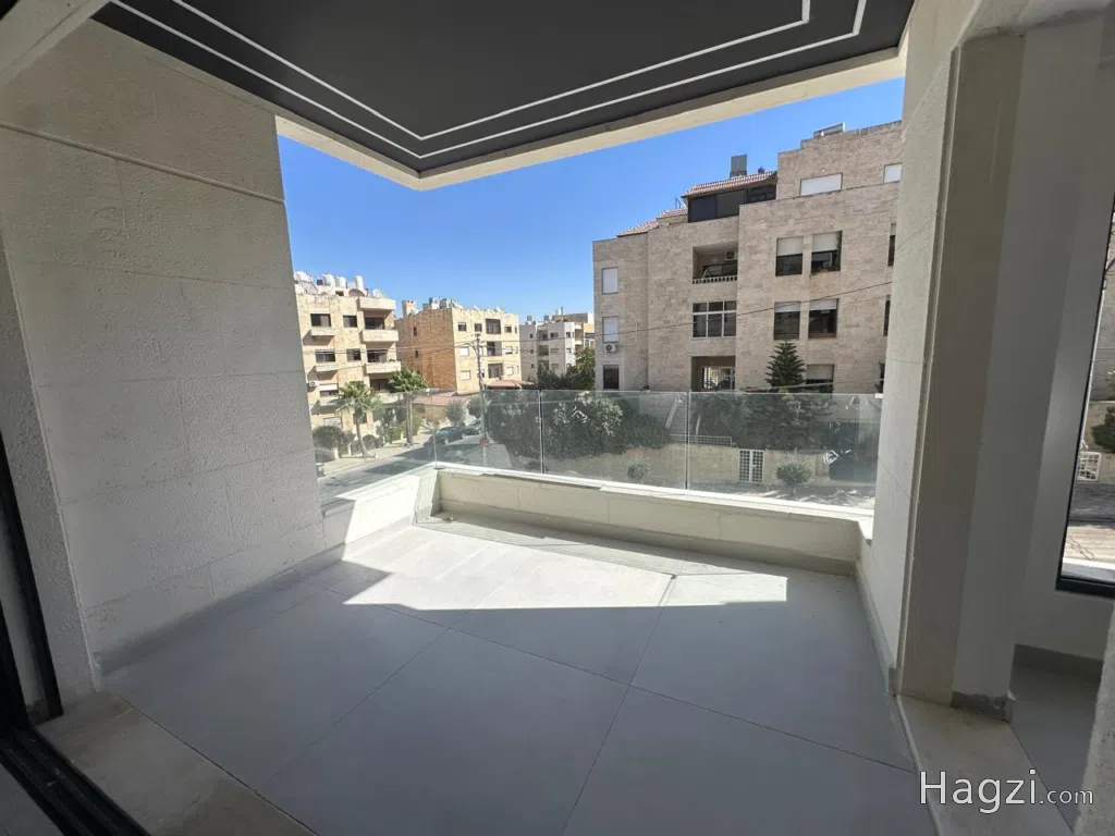 Apartment for Sale in 4th Circle - Image 1