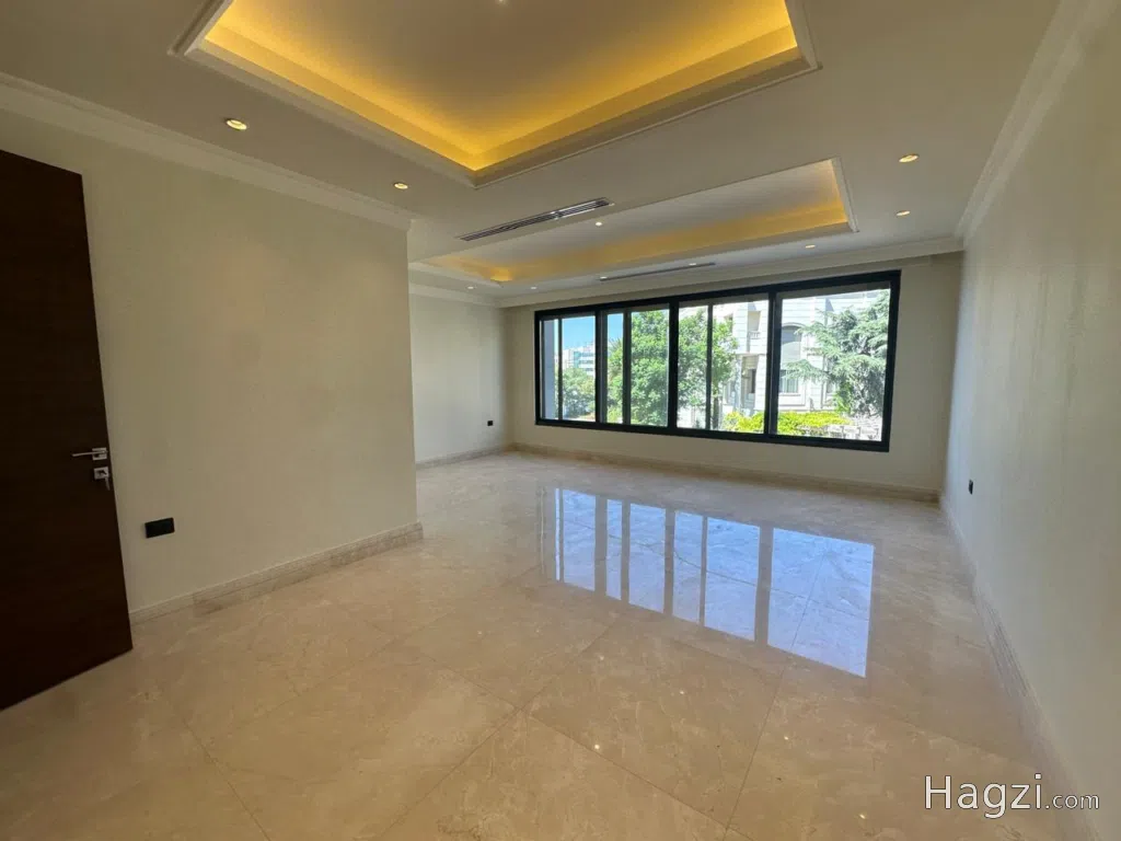 Unfurnished apartment for rent in 4th Circle - Image 1