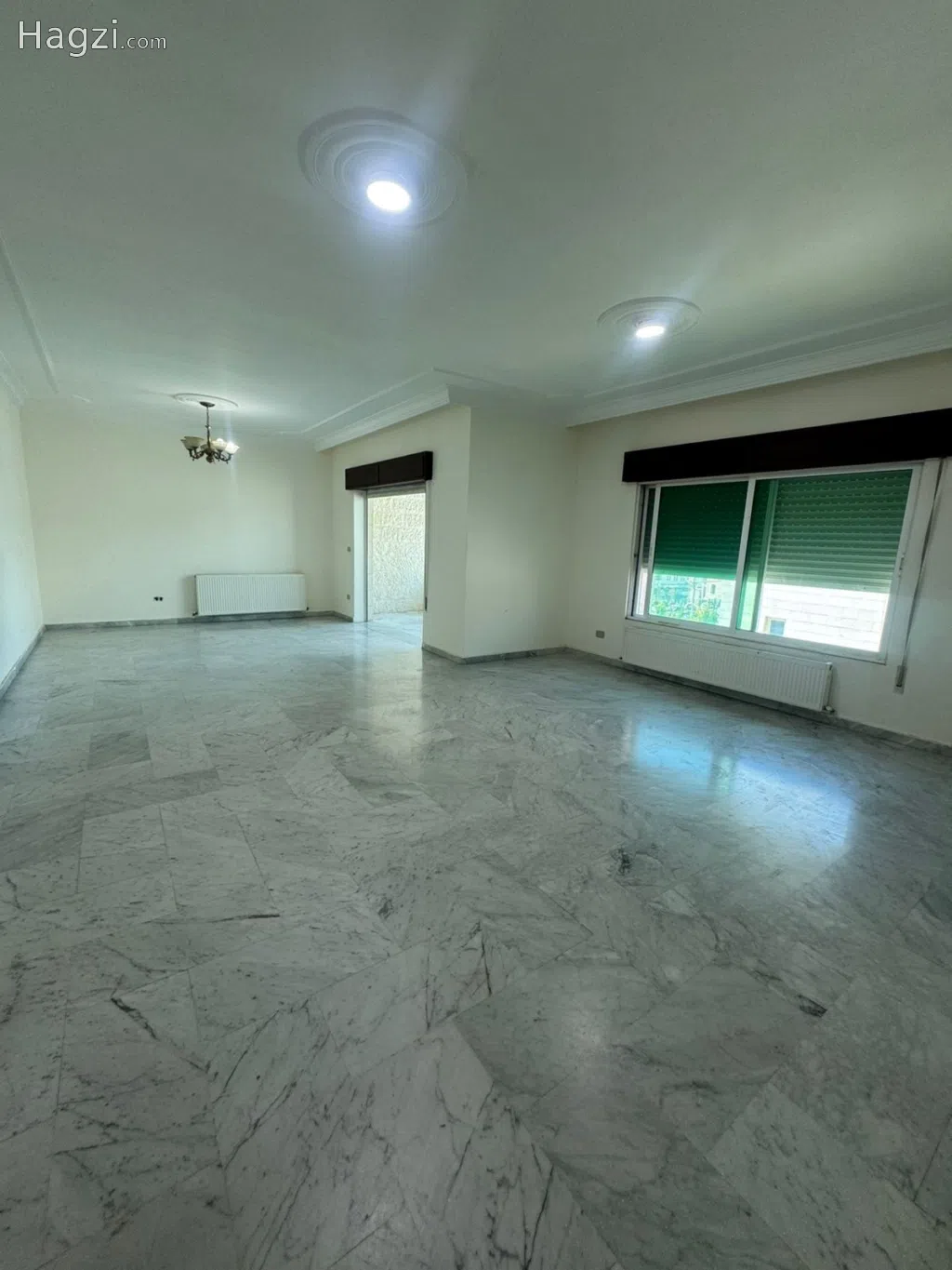 unfurnished apartment for rent - Image 1
