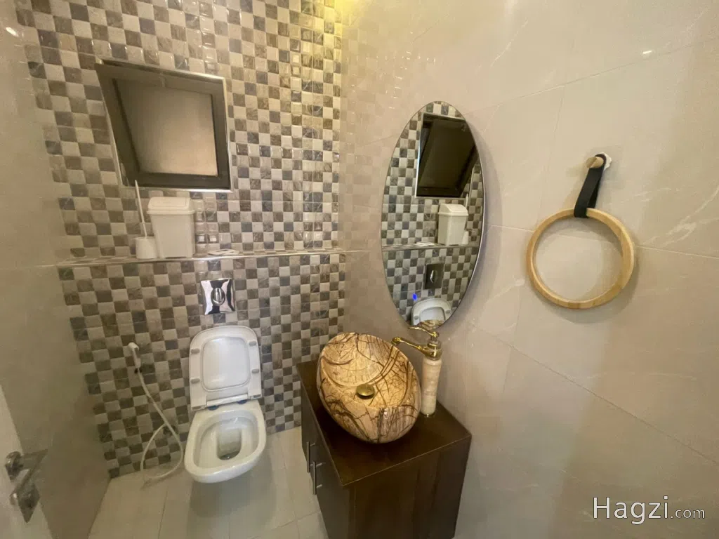 Apartment for rent in Deir Ghbar - Image 1