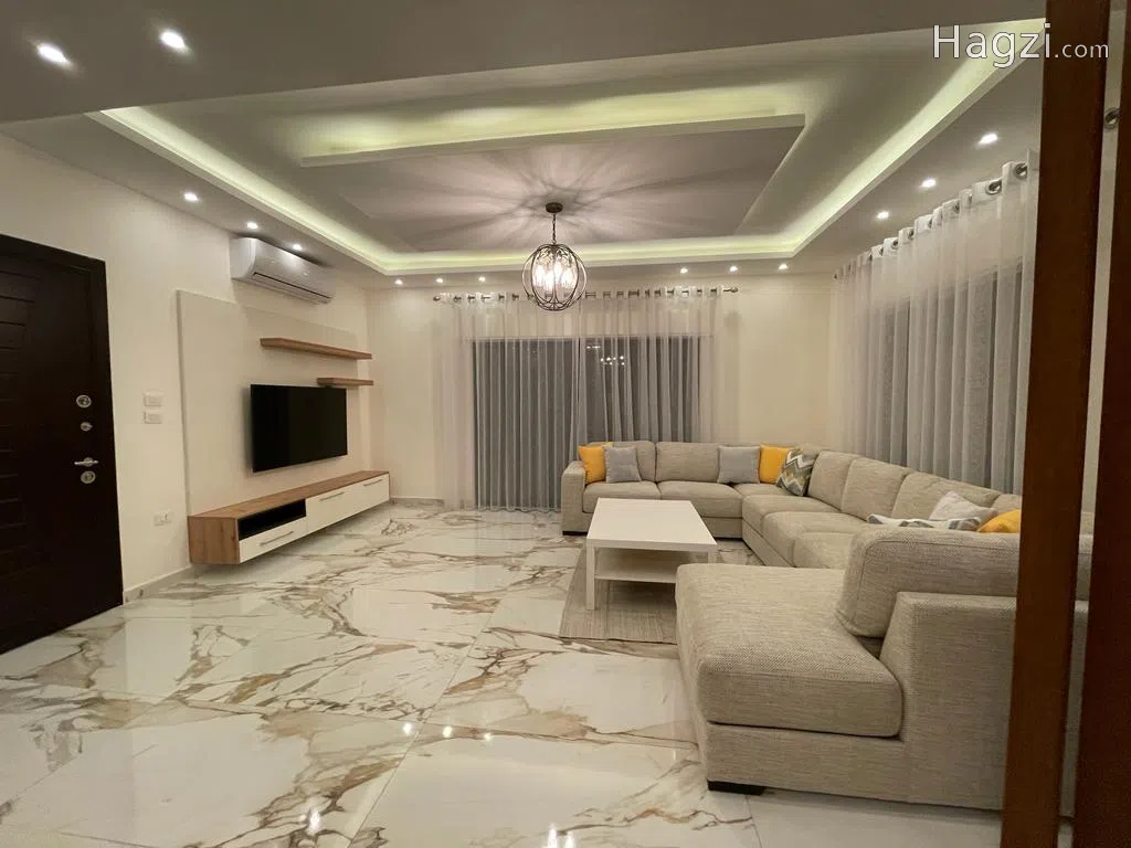 Three bedroom apartment for rent - Image 1