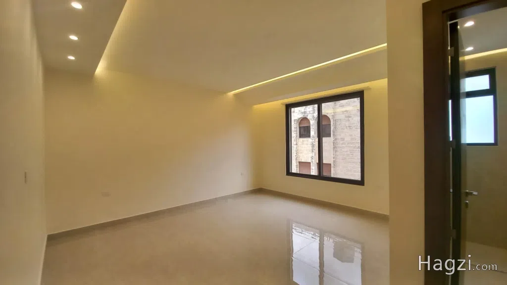 Apartment For Sale In 4th Circle - Image 1