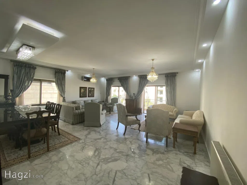 Last Floor and Roof Apartment for Rent - Image 1