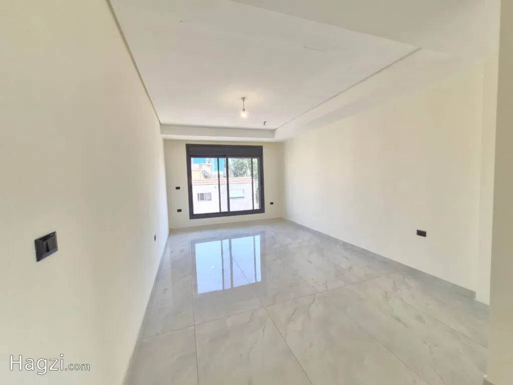 🏡 شقق فاخرة للبيع | أم أذينة — الصورة 3 من 13
