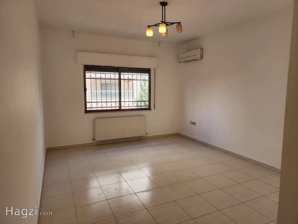 Unfurnished Apartment to Rent in deir ghbar - Image 1