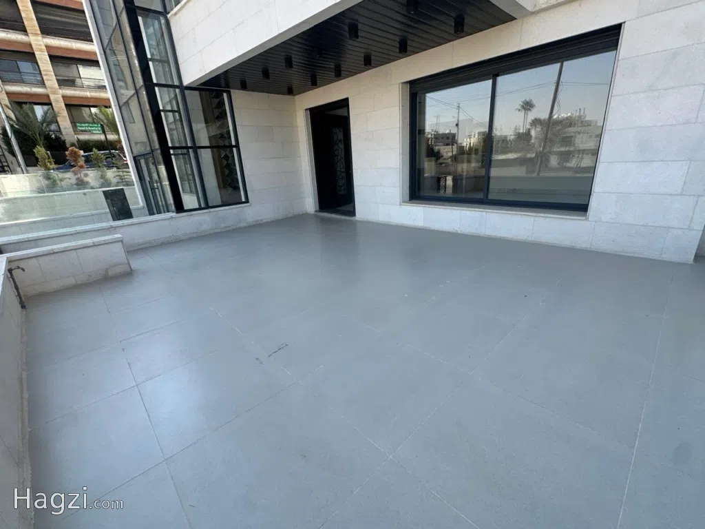 Apartment for Sale in 4th Circle - Image 1