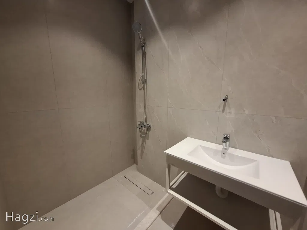Unfurnished apartment to Rent - Image 1