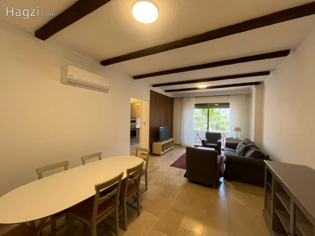Two bedroom apartment for rent - Image 1