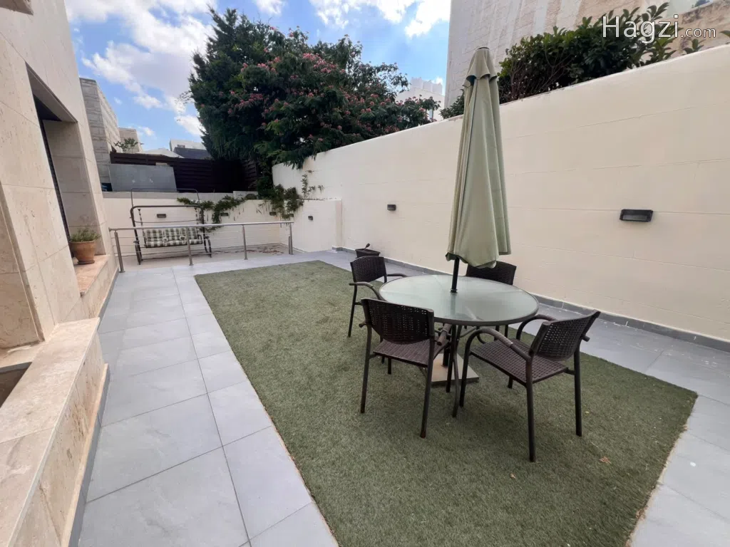 Two bedroom apartment for rent - Image 1