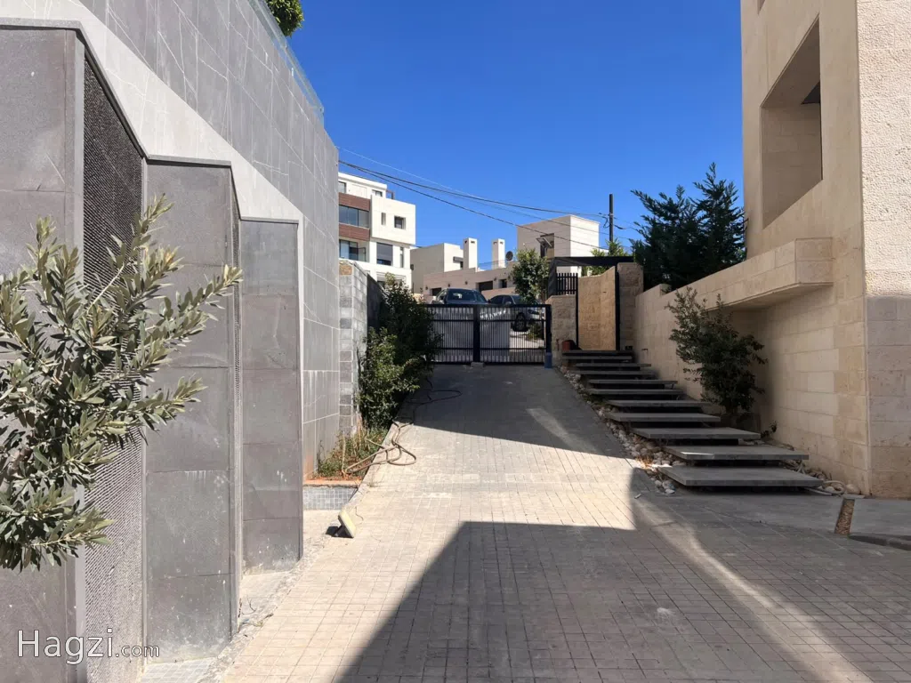 Detached Villa for Sale in Ruba Dabouq - Image 1