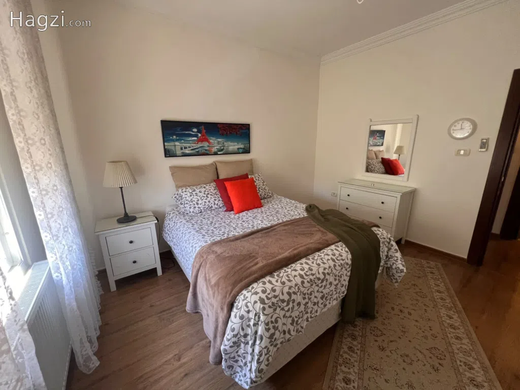 Three bedroom apartment for rent - Image 1