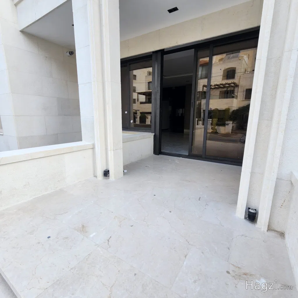 Luxurious Newly Built Apartment for Sale - Image 1