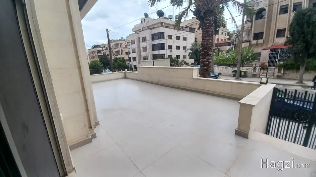 Apartment For Sale In 4th Circle - Image 1