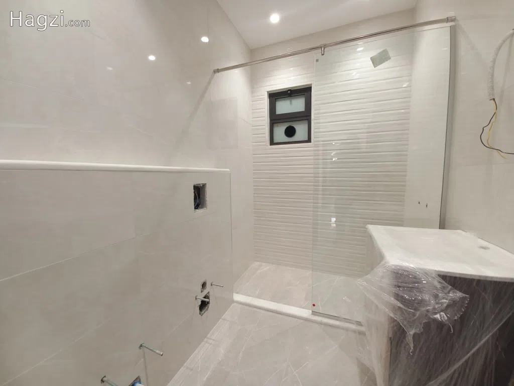 Apartment For Sale in Deir Ghbar - Image 1