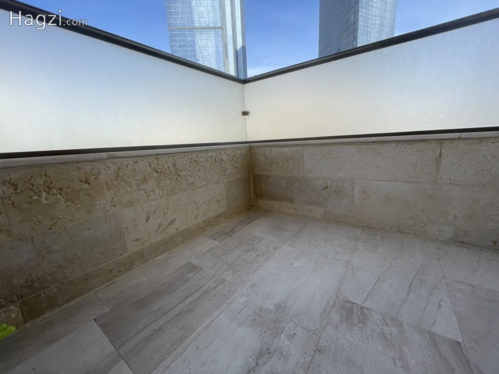 Apartment for rent in Um Uthaina - Image 1