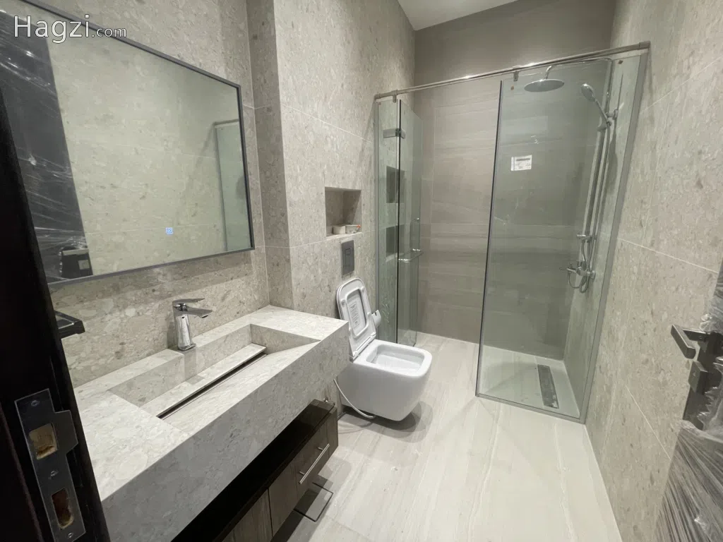 Rooftop for rent in Deir Ghbar - Image 1