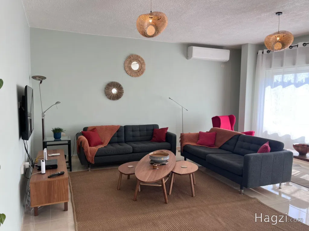 Three bedroom apartment for rent - Image 1