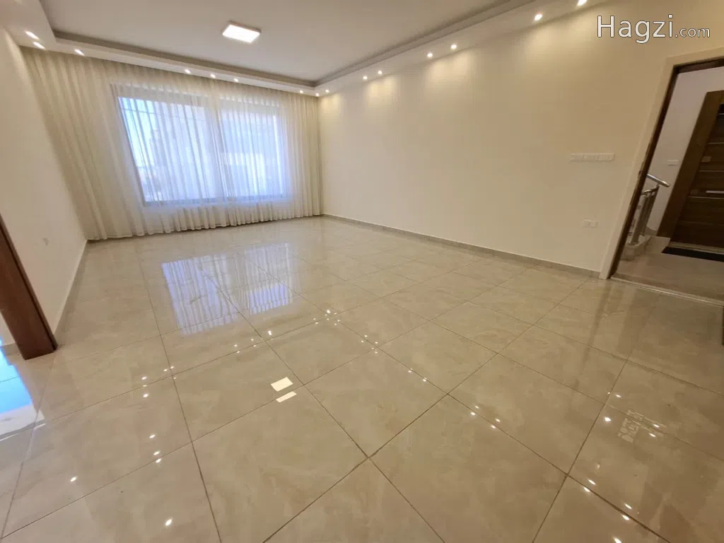 Unfurnished apartment to Rent - Image 1