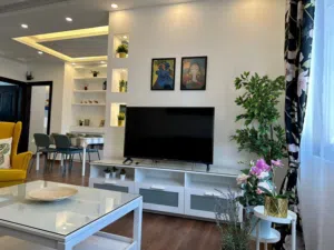 Furnished apartment for rent in Um Al Summaq - Secondary Image 2