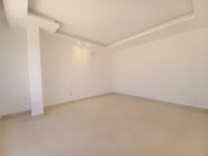Unfurnished Apartment with Roof For Rent In Abdoun  - Secondary Image 2