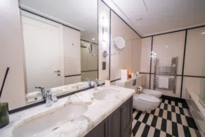 Luxurious apartment for rent in Abdali - Secondary Image 3