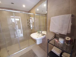 Furnished Apartment to Rent 100sqm - Secondary Image 2