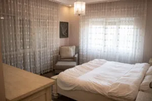 Furnished Three Bedrooms Apartment for Rent in Um Al Summaq - Secondary Image 1