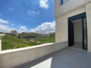 Unfurnished 4 Master Bedrooms for Rent in Abdoun - Secondary Image 3