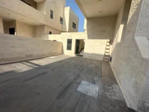 Villa for sale in Airport st. - Secondary Image 1