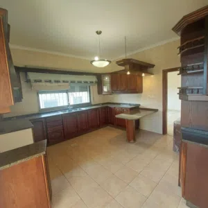 Three bedroom apartment for sale - Secondary Image 3