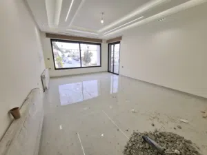 Unfurnished apartment to Rent  - Secondary Image 1