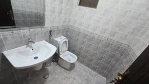 Unfurnished apartment for rent - Secondary Image 2