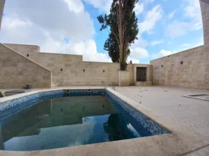Villa For Sale In Abdoun  - Secondary Image 1