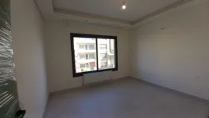 Apartment for sale in Um Uthaina - Secondary Image 1