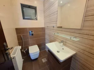 Unfurnished apartment for sale - Secondary Image 2