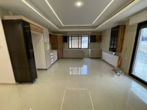 Unfurnished apartment for Sale - Secondary Image 1
