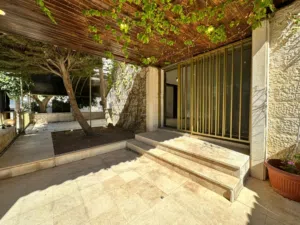 Unfurnished Apartment For sale In Abdoun - Secondary Image 3