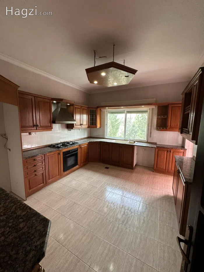 Unfurnished apartment to Rent - Secondary Image 3