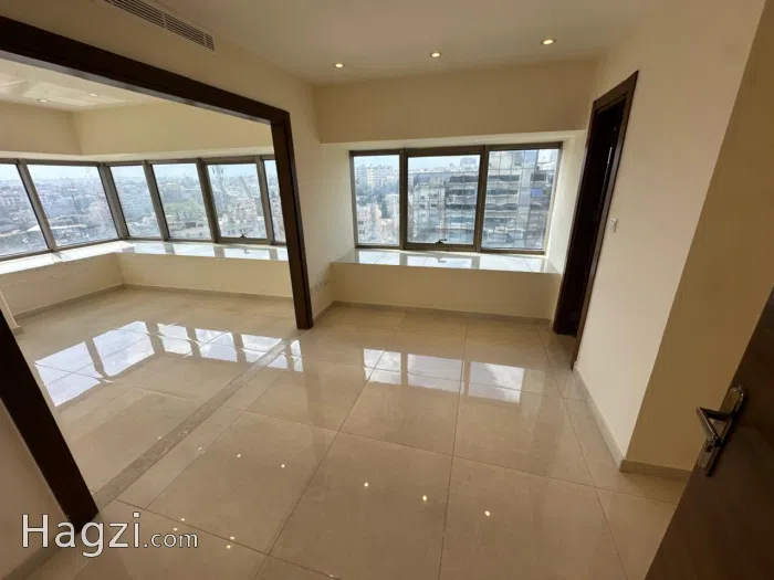 Office For rent in 4th Circle - Secondary Image 2