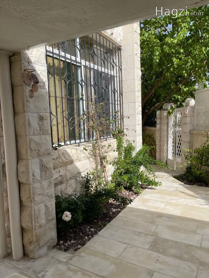 Two bedroom Garden apartment for rent - Secondary Image 1