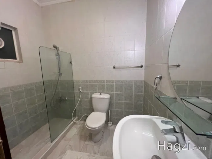 Three bedroom apartment for rent - Secondary Image 2