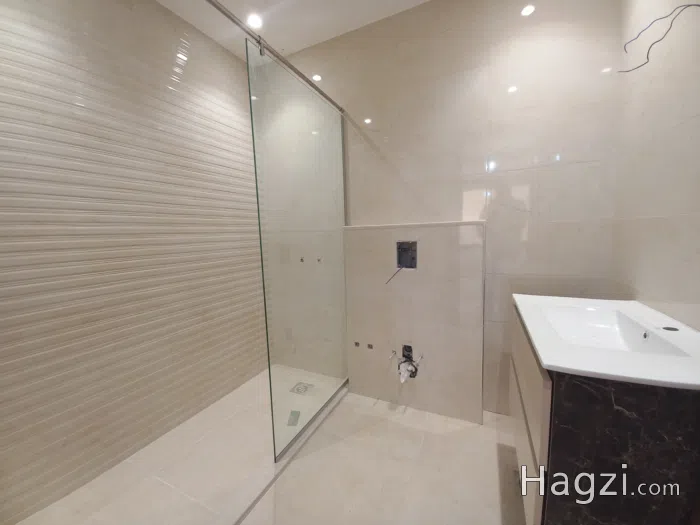 Apartment For Sale in Deir Ghbar - Secondary Image 2