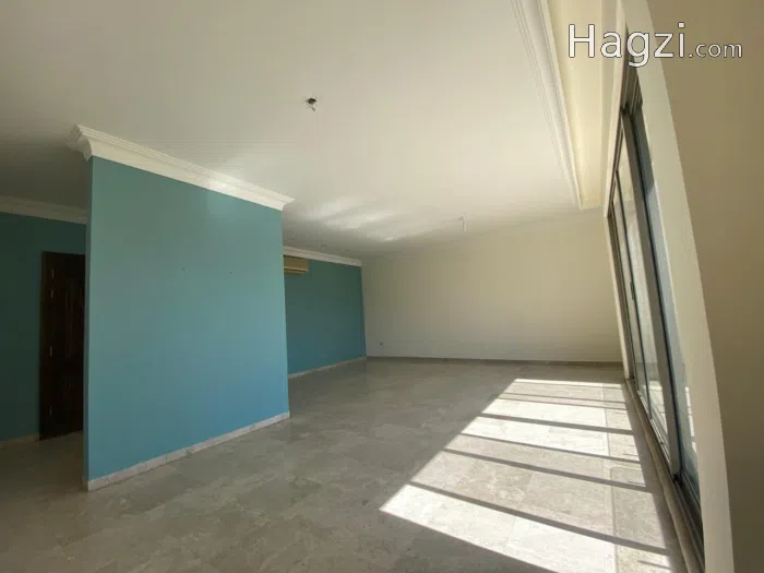Spacious Apartment for Rent - Secondary Image 2