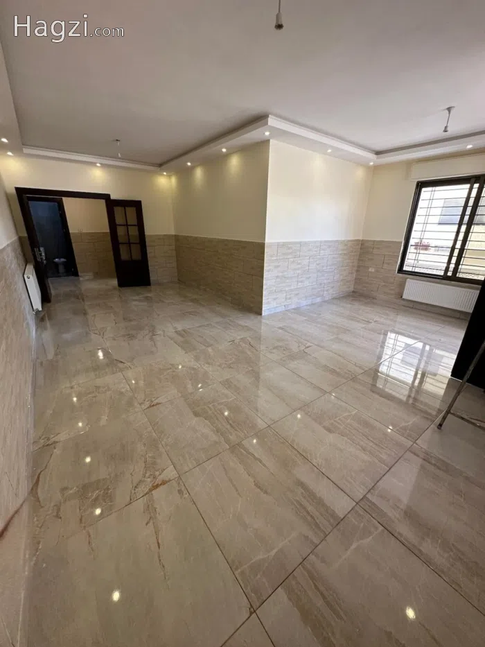 Unfurnished apartment for rent Al Thuhir