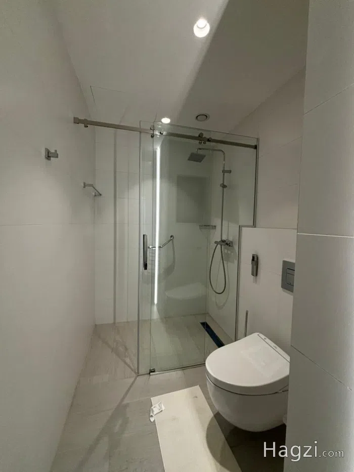 Spacious Rooftop For Rent - Secondary Image 3