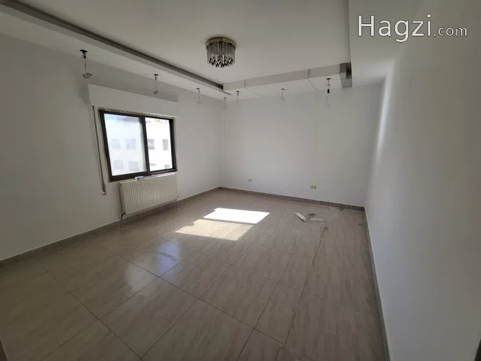 Unfurnished apartment to Rent - Secondary Image 2
