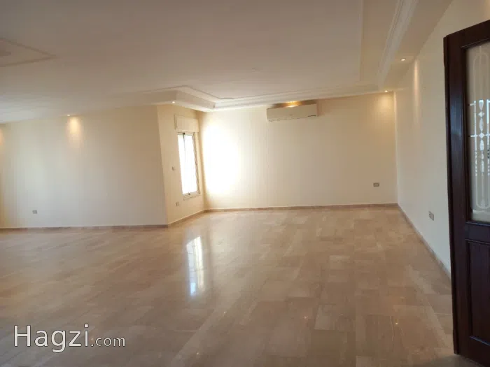 Last Floor and Roof Apartment for Rent Last Floor and Roof Apartment for Rent