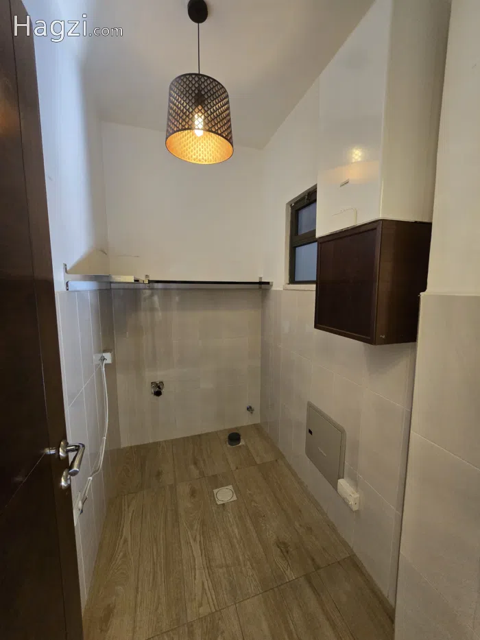 Unfurnished apartment to Rent  - Secondary Image 1