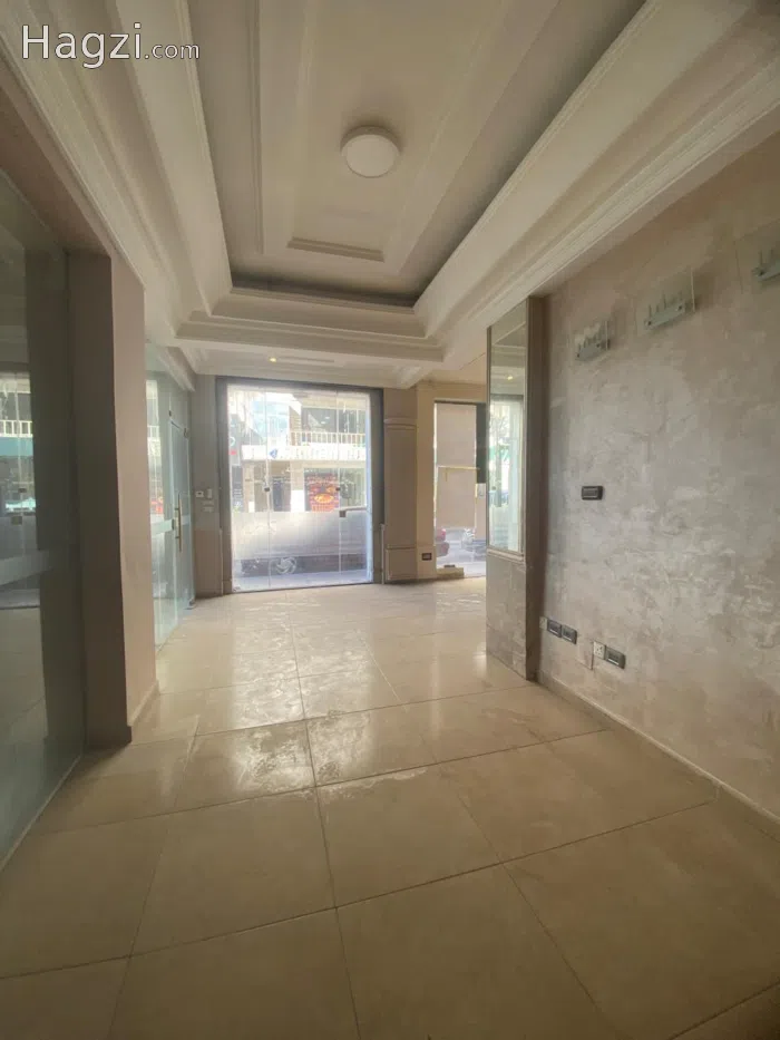 Complexe For Sale - Secondary Image 2