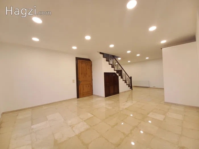Not Furnished Apartment to Rent 270sqm